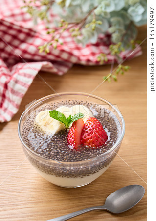 奇亞籽酸奶 135179497