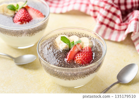 奇亞籽酸奶 135179510