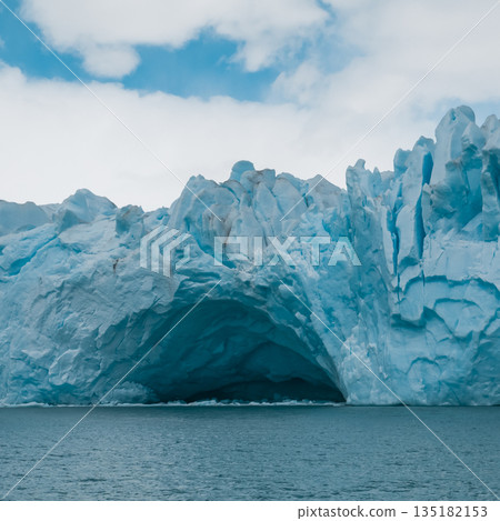 Perito Moreno Glacier, Los Glaciares National Park, Santa Cruz Province, Patagonia Argentina. 135182153