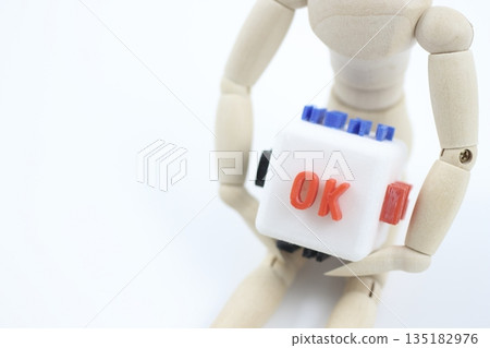 由繪圖娃娃發出的簡單OK訊號 135182976