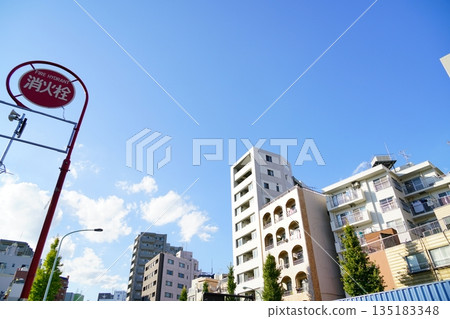 Sunny day in Iriya, Tokyo 135183348