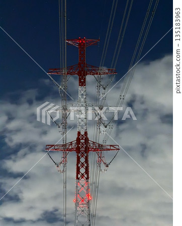 Fixed-point observation: A red and white power transmission tower towering in the night sky on January 9th 135183963