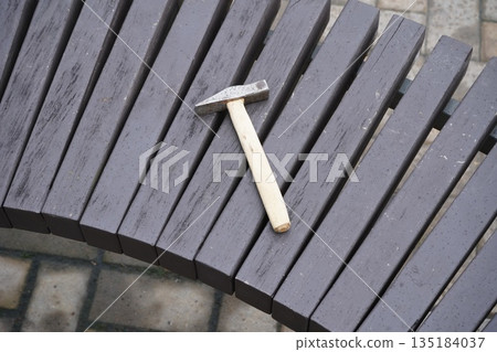 Hammer with a metal head 135184037