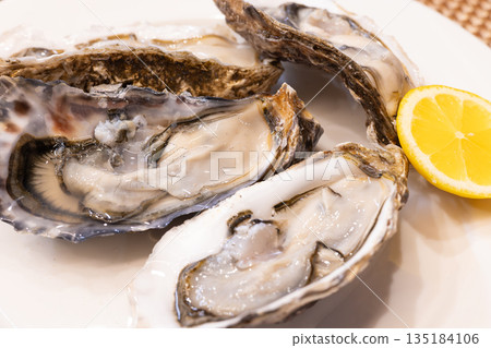 來自北海道的美味生蠔 135184106