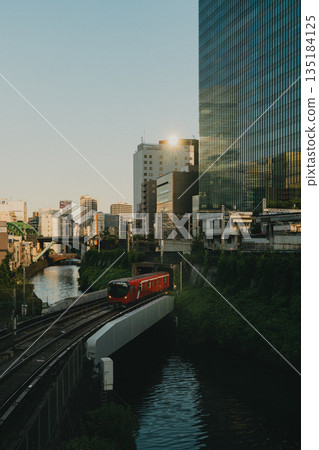 黃昏時的御茶之水站 135184125