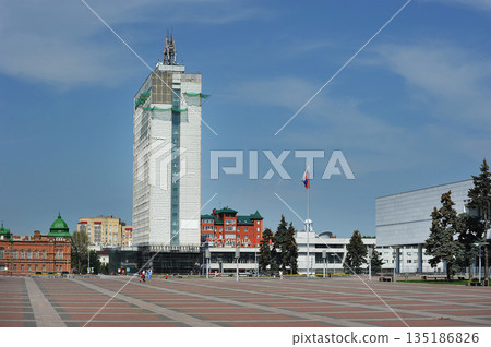 view of the hotel Crown in the center of Ulyanovsk 135186826