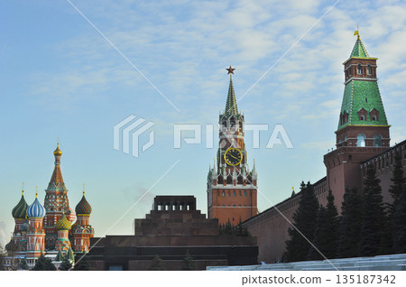 view of the Kremlin and Lenin's mausoleum in Moscow 135187342