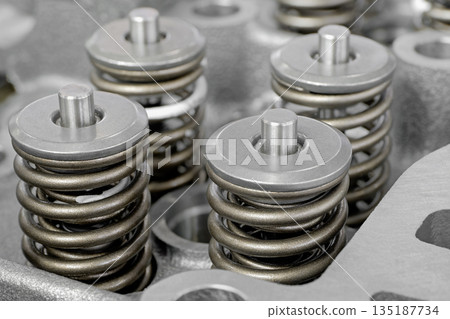 Cylinder head of an internal combustion engine with the cover removed 135187734