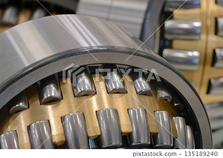 Disassembled roller bearing 135189240