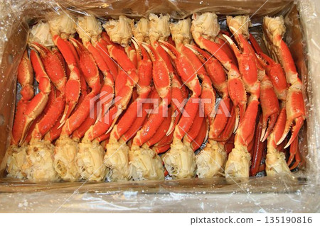 For New Year's when the family gathers... All-you-can-eat without hesitation♪ 5 kg of pre-boiled snow crab in a box For New Year's when the family gathers... All-you-can-eat without hesitation♪ 5 kg of pre-boiled snow crab in a box 135190816