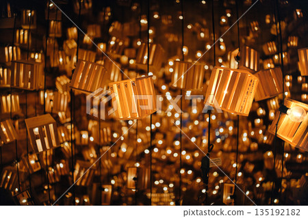 很多燈籠 很多燈籠 135192182