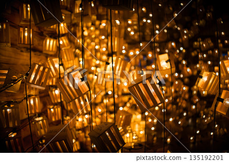 很多燈籠 135192201