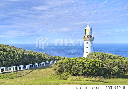 Cape Otway Lighthouse with the sea behind 135193046