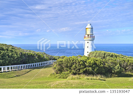 Cape Otway Lighthouse with the sea behind 135193047