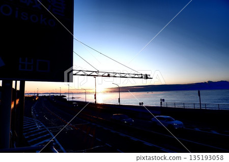Sunrise Sunrise 135193058