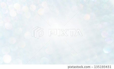 柔和閃亮的背景，淺藍色、藍灰色，散景，模糊漸變 135193431