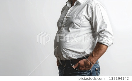 代謝症候群導致的腹部隆起圖片 135194142