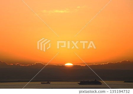 Sunrise and Asuka II entering port 135194732