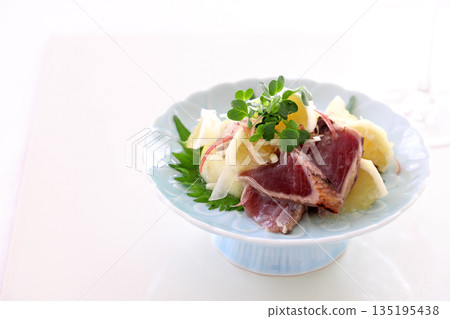 春季開胃菜：醃製鰹魚佐日向夏 135195438