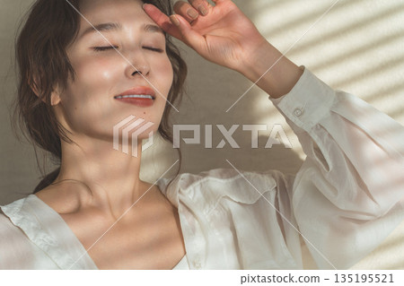 美麗、護膚、好肌膚、女性化妝圖片 美麗、護膚、好肌膚、女性化妝圖片 135195521
