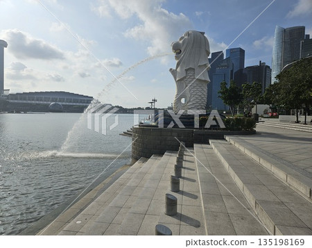this is the symbol of Singapore, the Merlion.  135198169
