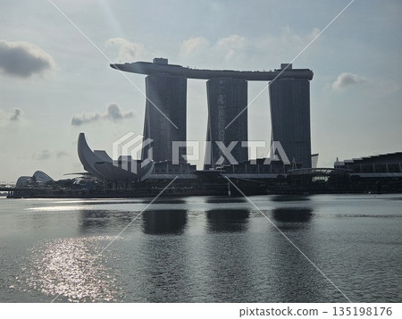 This is marina bay sands with art building 135198176