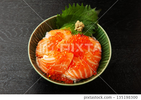 Salmon salmon roe 135198300