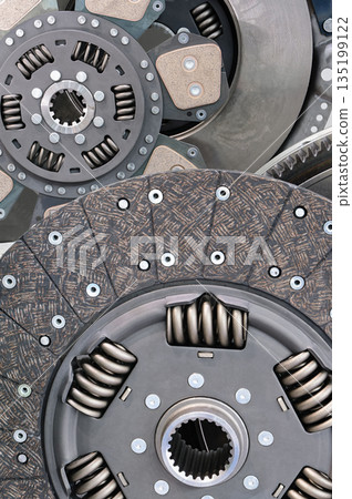 Car spare parts, engine clutch kit 135199122