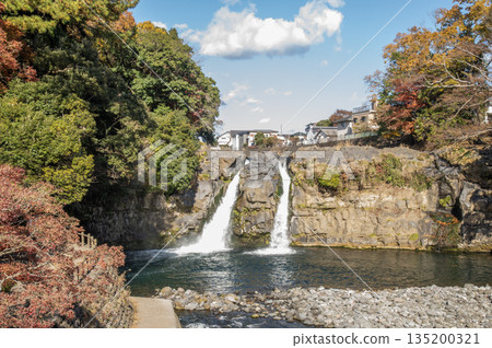 裾野市中央公園，五龍瀑布，靜岡縣裾野市，秋天 135200321
