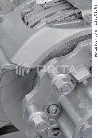 Car wheel hub and disc brake 135201368