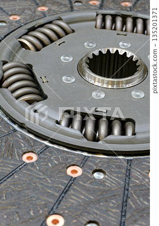 New clutch disc, car spare part 135201371