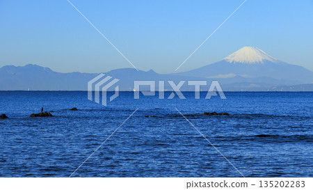 Winter morning scenery seen from Shonan Coast Winter morning scenery seen from Shonan Coast 135202283