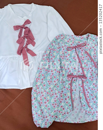 clothes, shirt, clothing 135202417