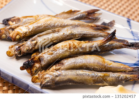 美味的北海道柳葉魚和柳葉魚籽 135202457