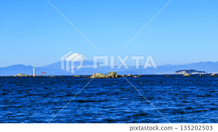 從真瀨海岸眺望富士山 從真瀨海岸眺望富士山 135202503