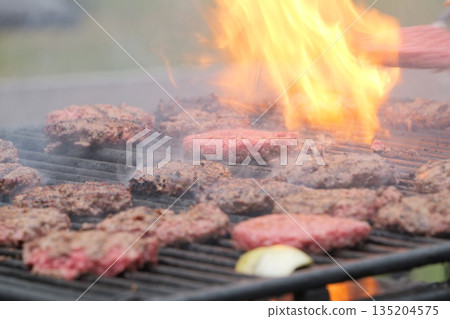 在燒烤上烤肉 135204575