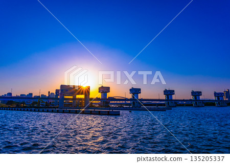 Evening view of Yodogawa Gateway (Yodogawa Oiseki Lock Gate) 135205337