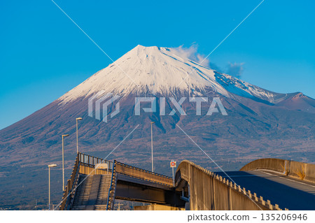 （靜岡縣）富士山夢幻橋：深受外國遊客歡迎的新興拍照景點 135206946
