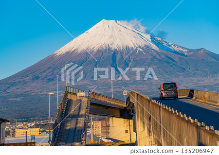 （靜岡縣）富士山夢幻橋：深受外國遊客歡迎的新興拍照景點 135206947