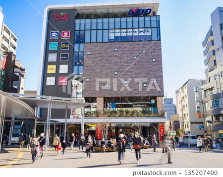 東京調布站中央出口 東京調布站中央出口 135207400