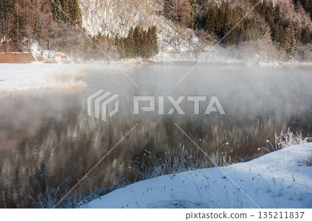 [Winter] Foggy Lake Nakatsuna [Omachi City] 135211837