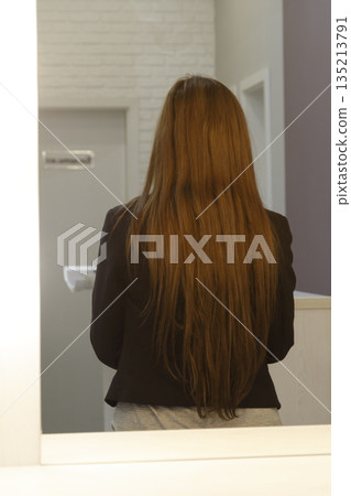 Woman with long hair 135213791