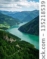 山间湖泊自然风光全景 135218539