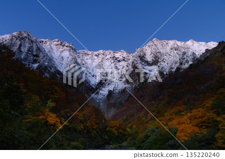 谷川岳 一倉澤 - 三層紅葉 谷川岳 一倉澤 - 三層紅葉 135220240