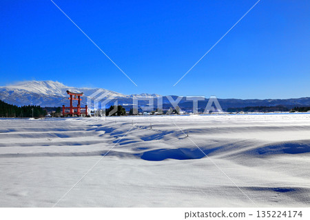 January 2026: Snowstorm at the summit of Mt. Gassan January 2026: Snowstorm at the summit of Mt. Gassan 135224174