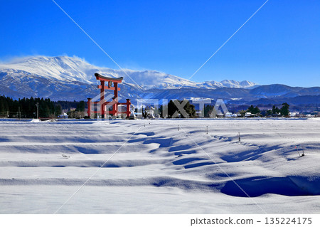 January 2026: Snowstorm at the summit of Mt. Gassan January 2026: Snowstorm at the summit of Mt. Gassan 135224175