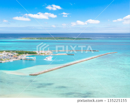 Kohama Port (Kohama Island, Okinawa Prefecture) 135225155