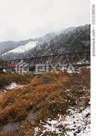 一條谷朝倉氏遺址的初雪 135226056