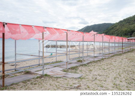 香川縣丸龜本島的泊海灘 香川縣丸龜本島的泊海灘 135226262