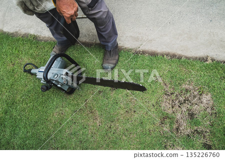 電鋸 工具 男人 135226760